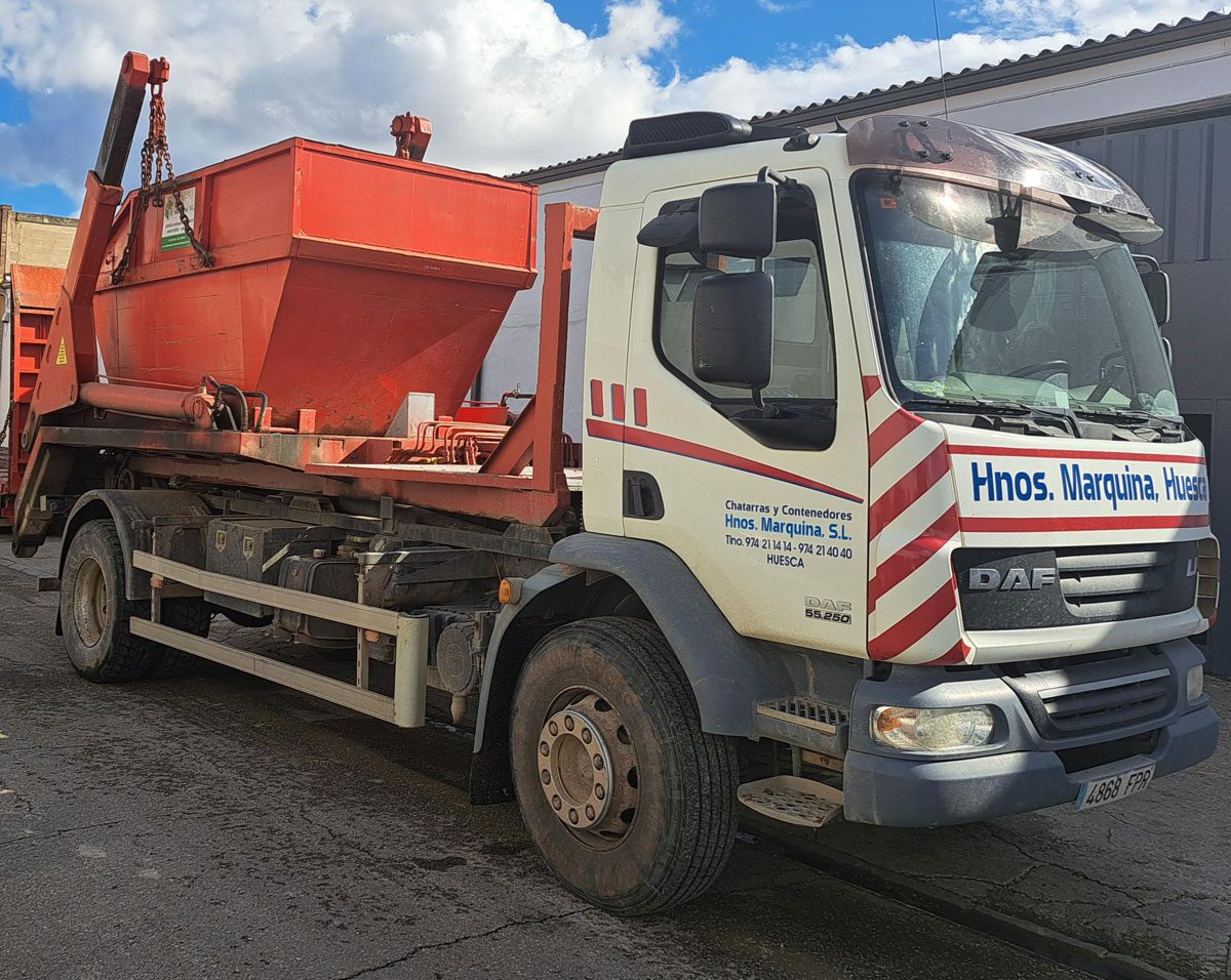 Camión Transporte Mercancía y Maquinaria | Hermanos Marquina | Huesca